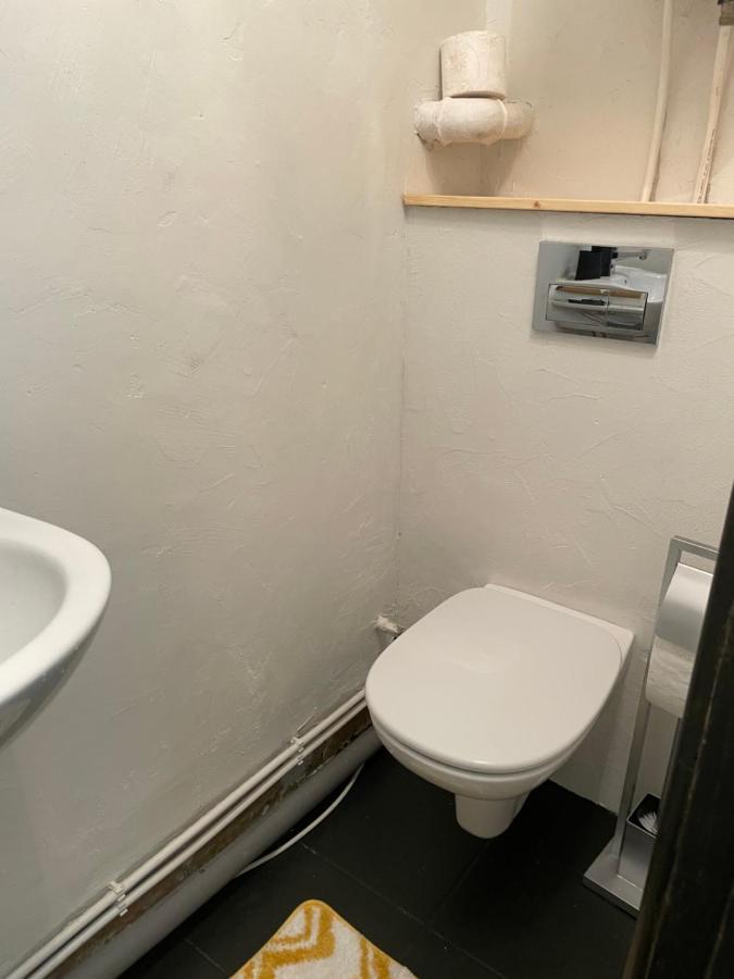 Nice Apartment In Maardu Esterno foto